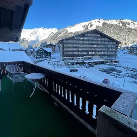 Cosy, Ski-in & Out, Parking, Vue, Central, Wifi