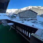 Cosy, Ski-in & Out, Parking, Vue, Central, Wifi